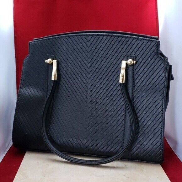 Large Black Bag/Tote with Shoulder Strap & Gold Tone Hardware - Picture 1 of 7